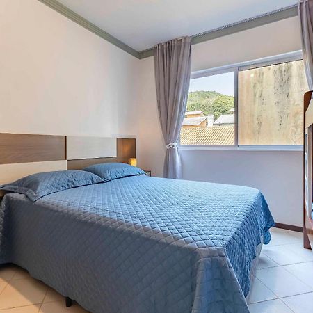 Apartamento A Poucos Passos Da Praia Da Conceicao Бомбиняс Екстериор снимка