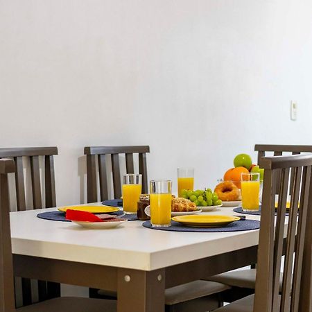Apartamento A Poucos Passos Da Praia Da Conceicao Бомбиняс Екстериор снимка